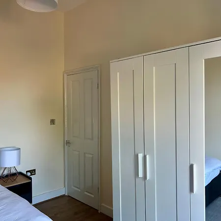 Two Bedroom Holiday Home Merton  Exterior photo